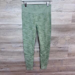 Gymshark Adapt Camo Seamless Leggings - Sage Green - Size Medium